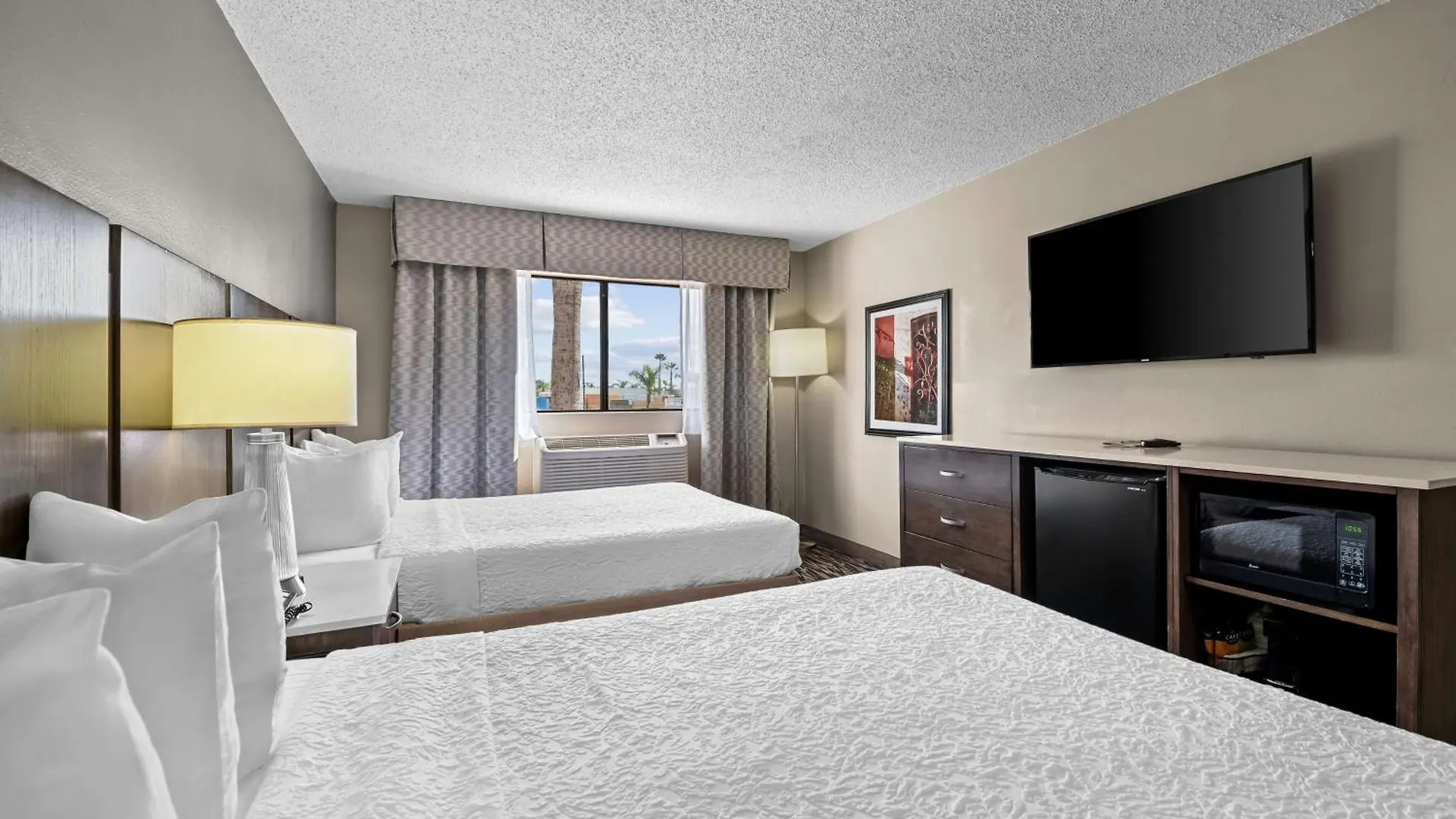 Best Western Los Alamitos Inn & Suites 3*,