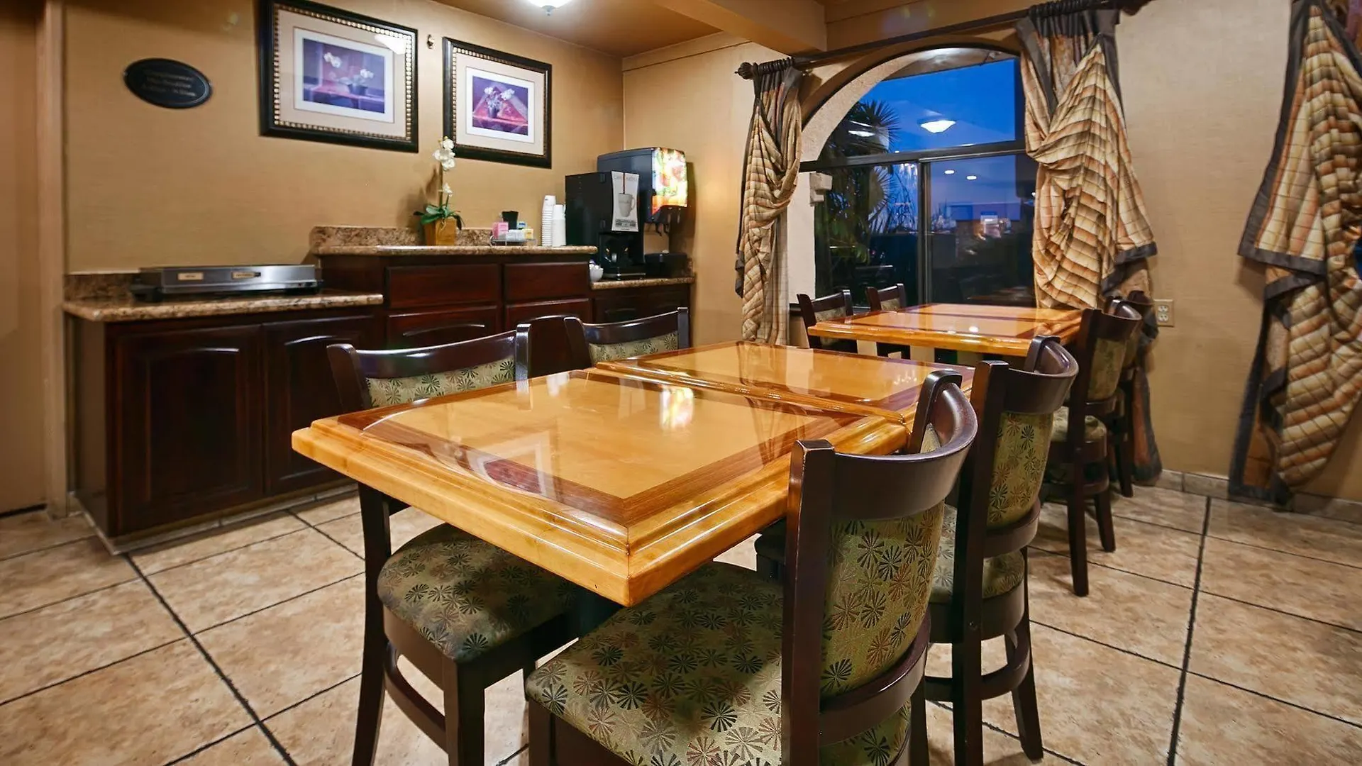Best Western Los Alamitos Inn & Suites